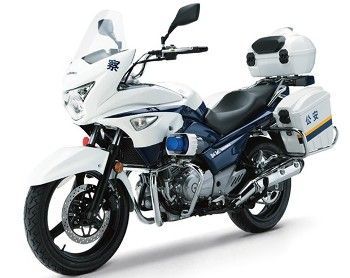 Suzuki 250 Inazuma w wersji policyjnej