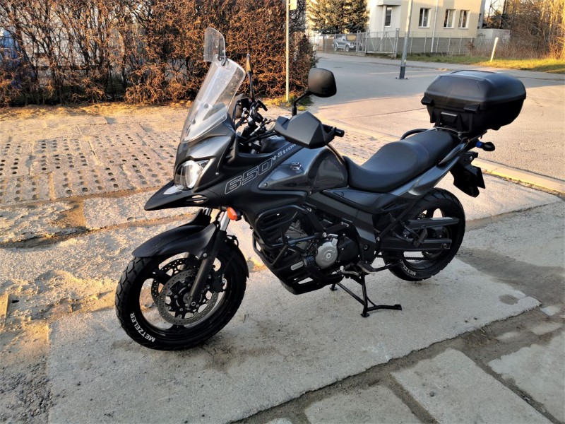 suzuki v-strom.jpg