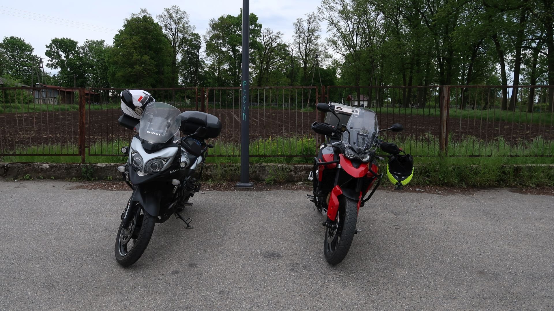 Triumph Tiger 850 Sport 2021 & Suzuki V-Strom DL-650 AL6 China Eydtion  ;).JPG