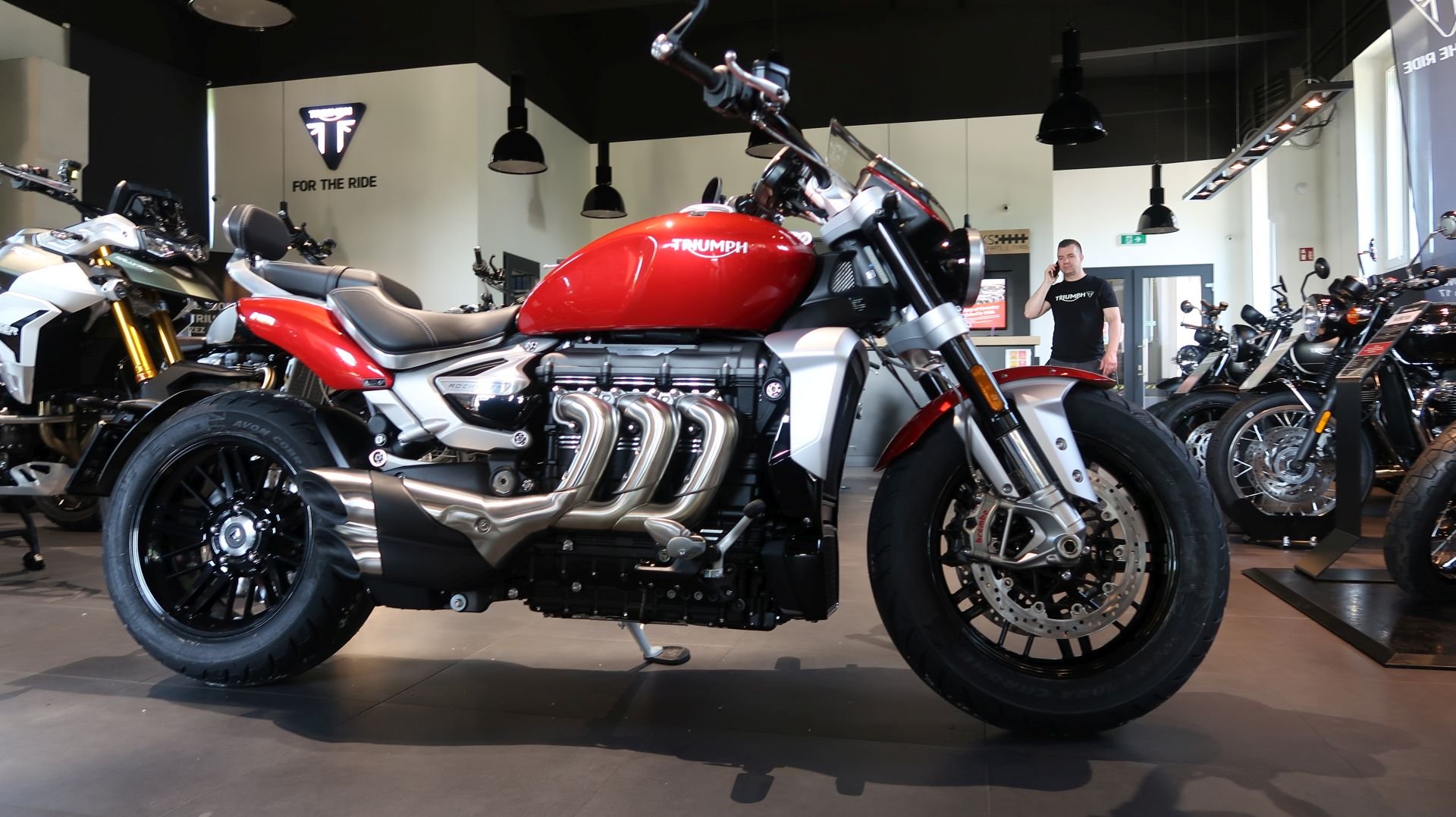 Triumph Rocket 3 R - GT.JPG