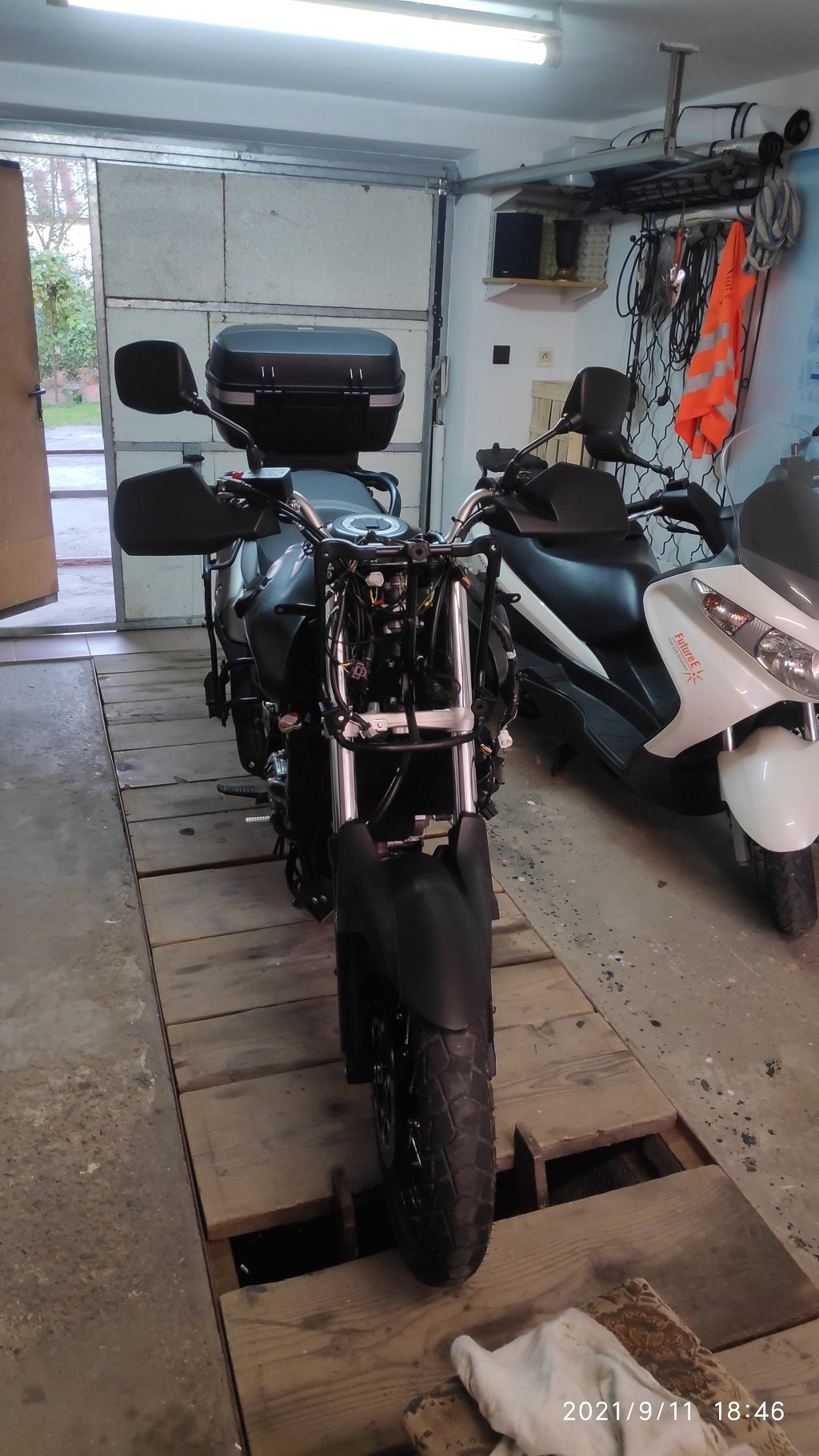 vstrom jak naked.jpg