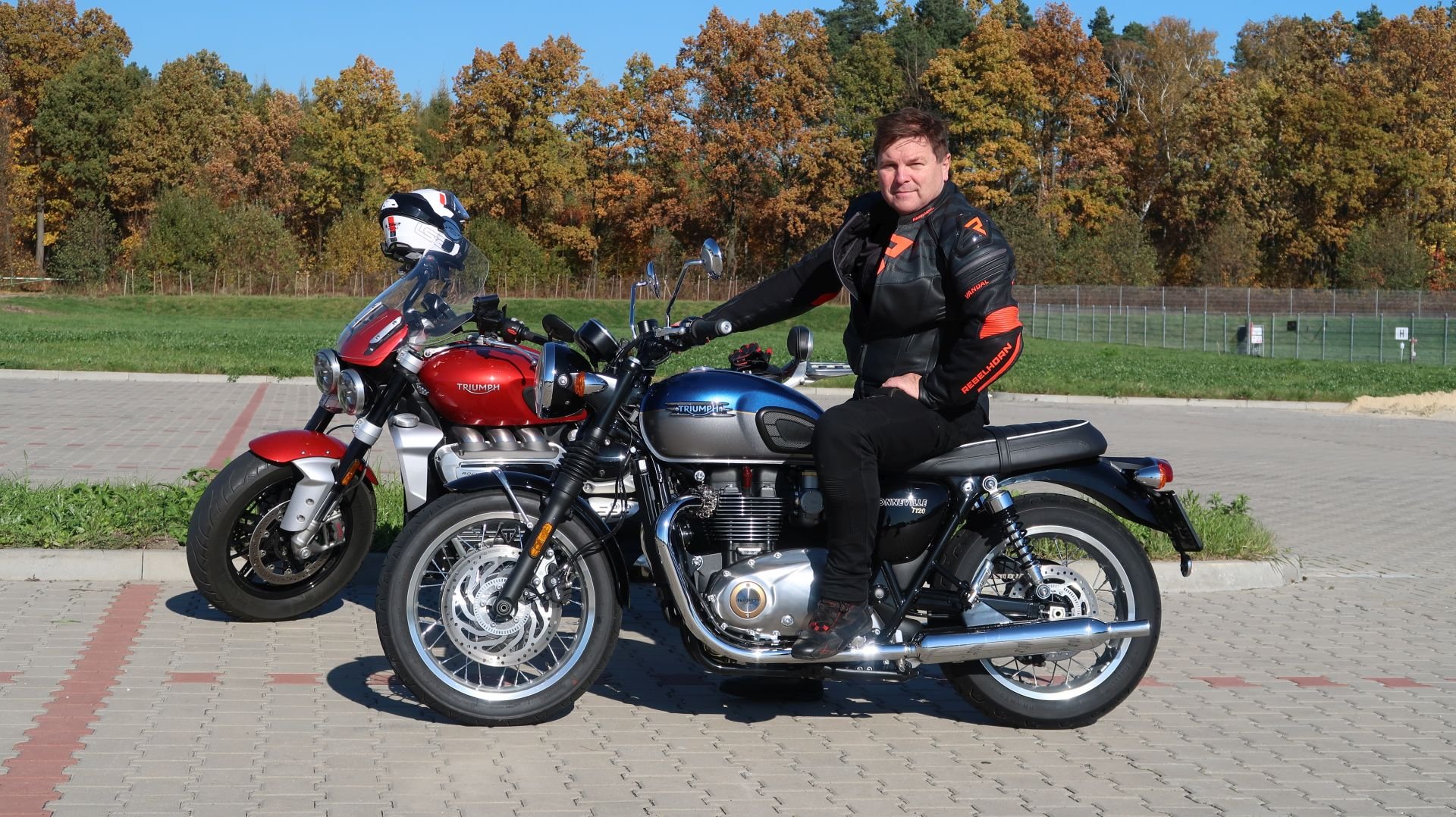 Marek na Triumph Bonneville T120.JPG