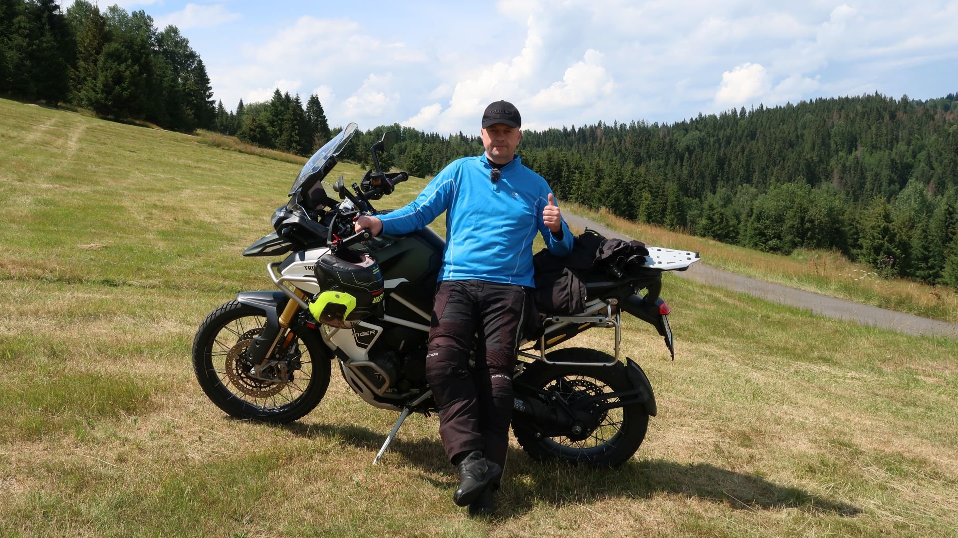 Triumph Tiger Rally Explorer na Słowacji.JPG