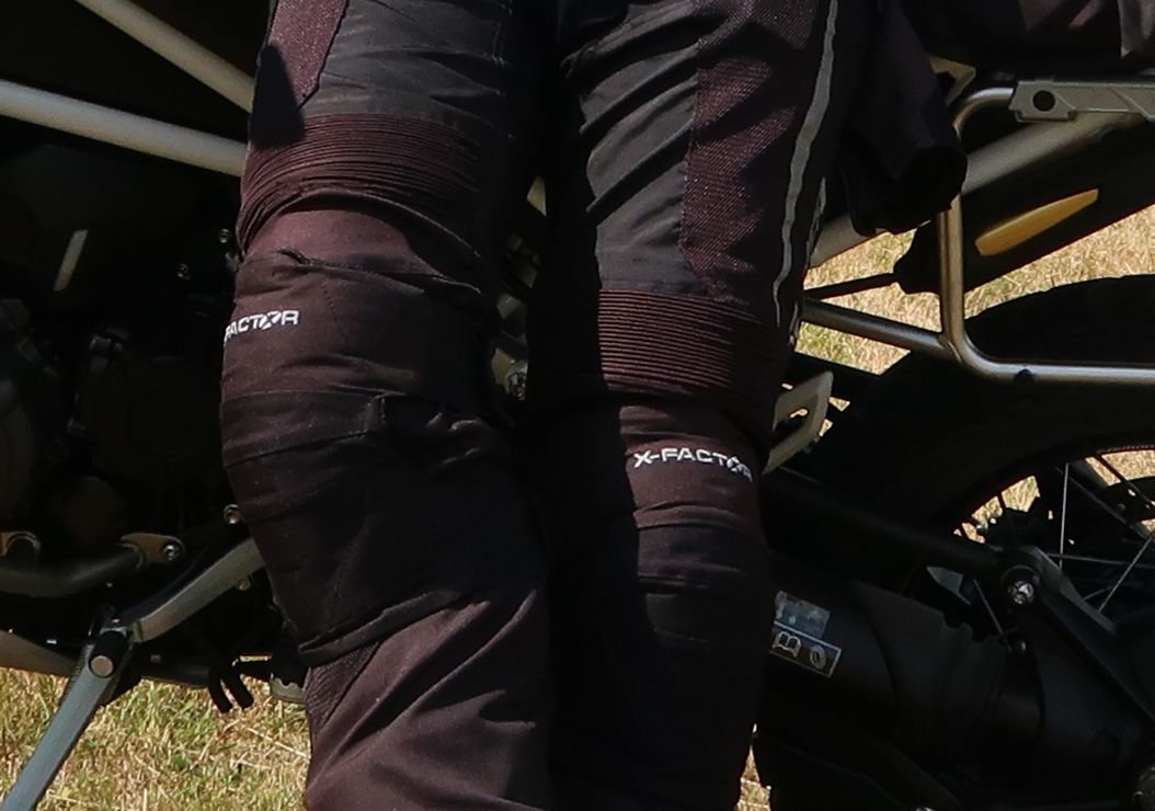Motocyklowe ochraniacze-ocieplacze kolan X-Factor.jpg