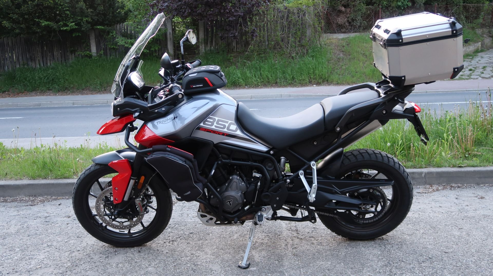 Triumph Tiger 850 Sport.JPG