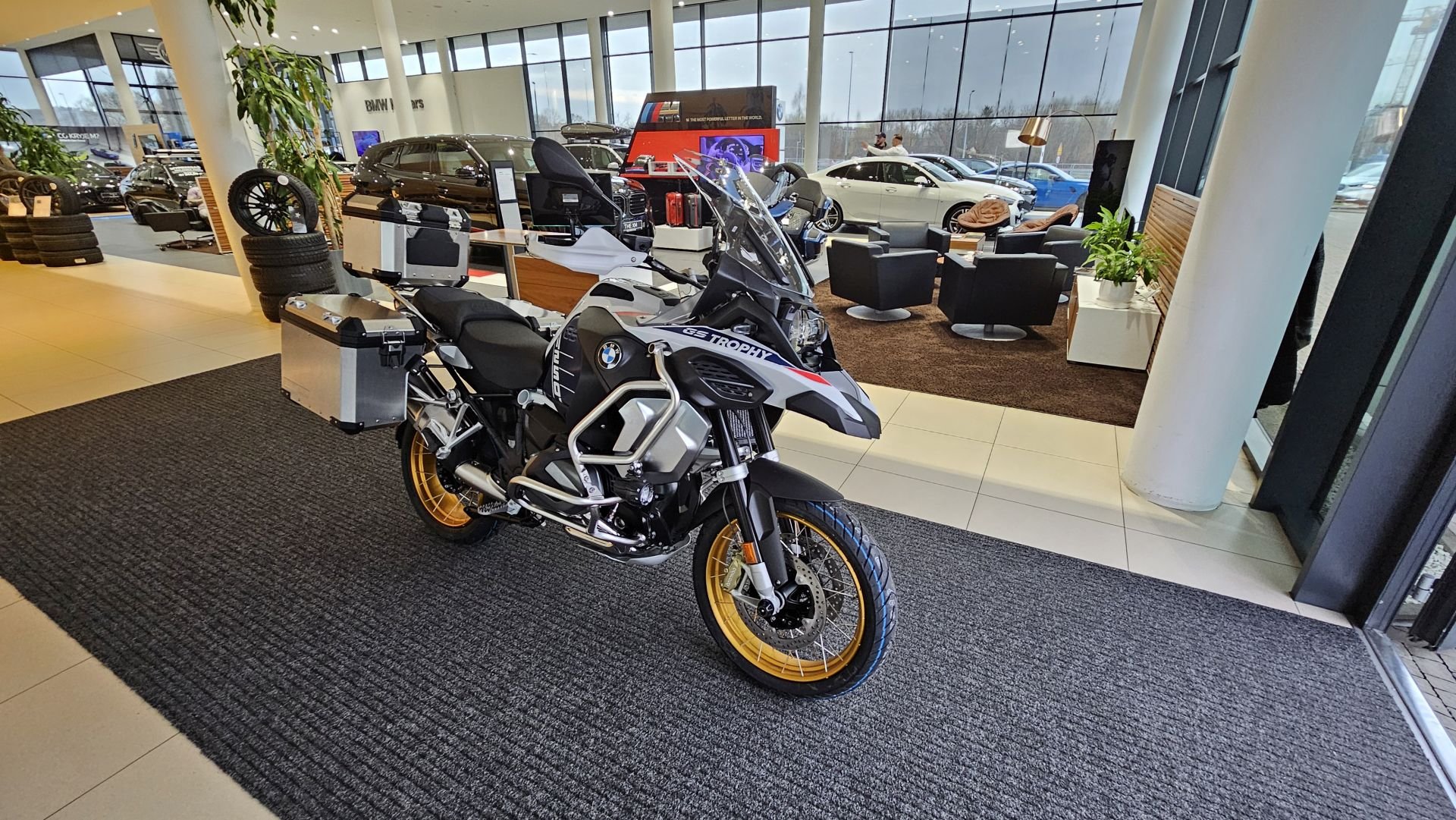 BMW R1250 GS ADV - odbiór z salonu M-Cars (3).jpg