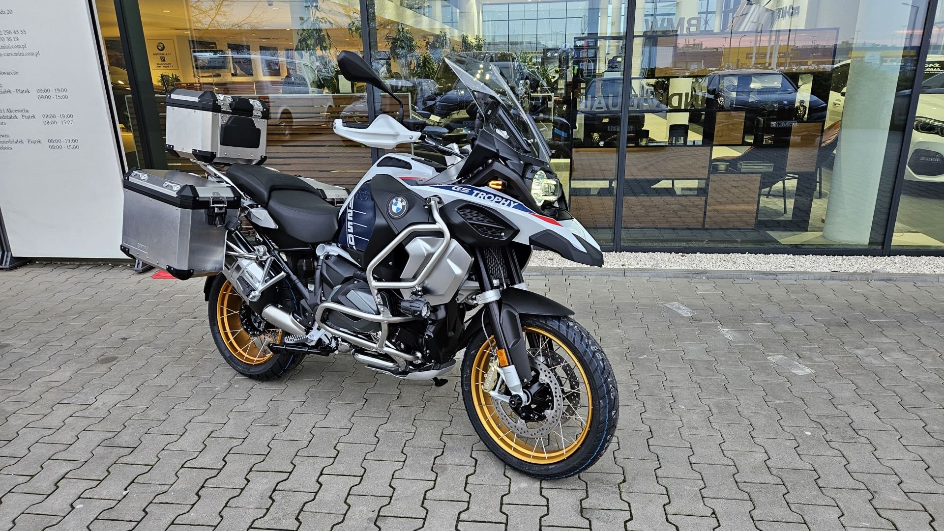 BMW R1250 GS ADV - odbiór z salonu M-Cars (7).jpg