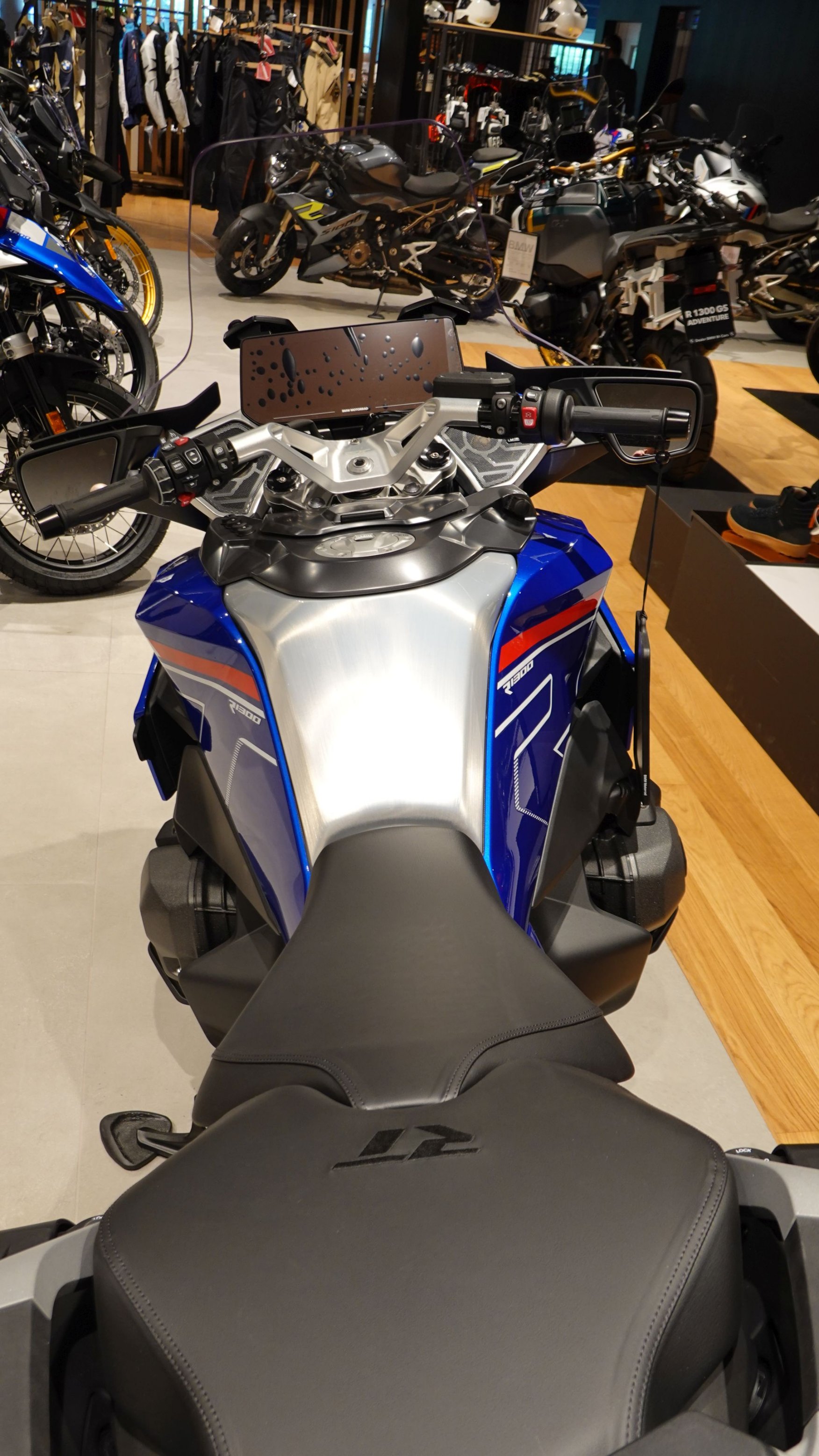 BMW R1300 RT (4).JPG