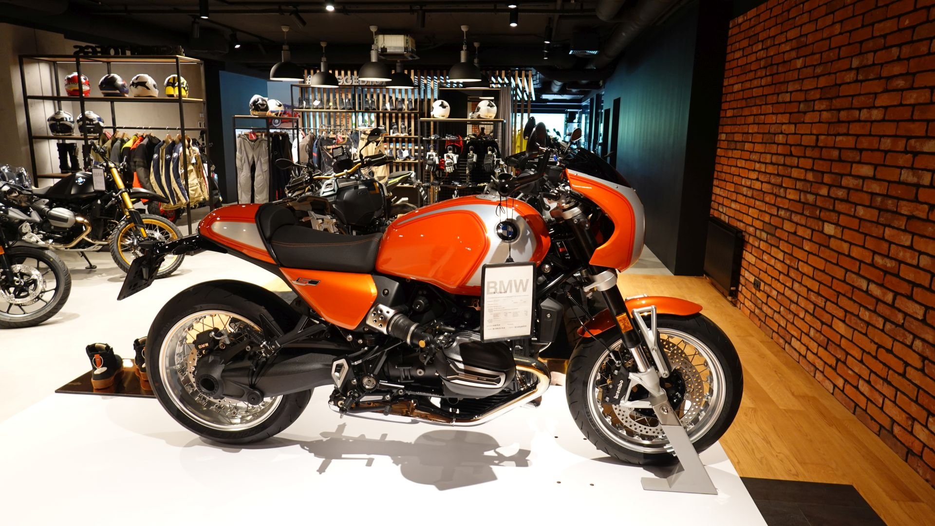 BMW R12 S (2).JPG