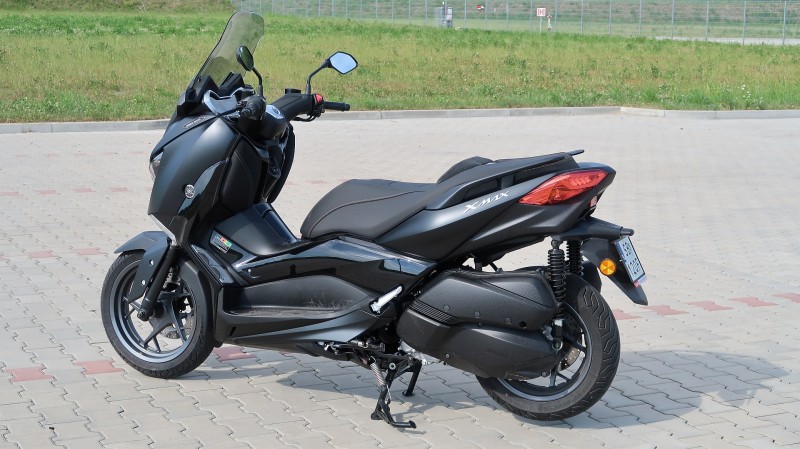 Yamaha X-Max 300 Iron Max (2).JPG