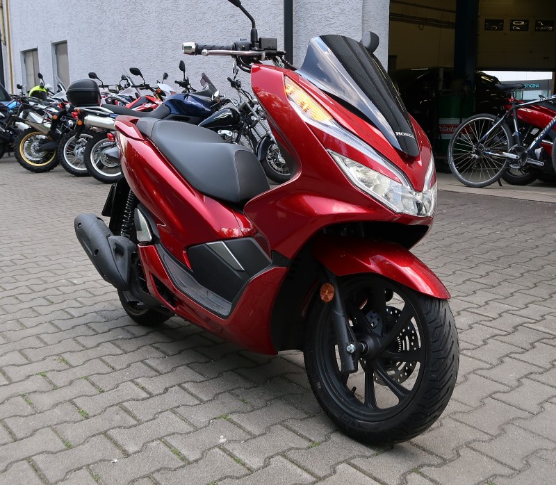 Honda PCX 125 (1).jpg